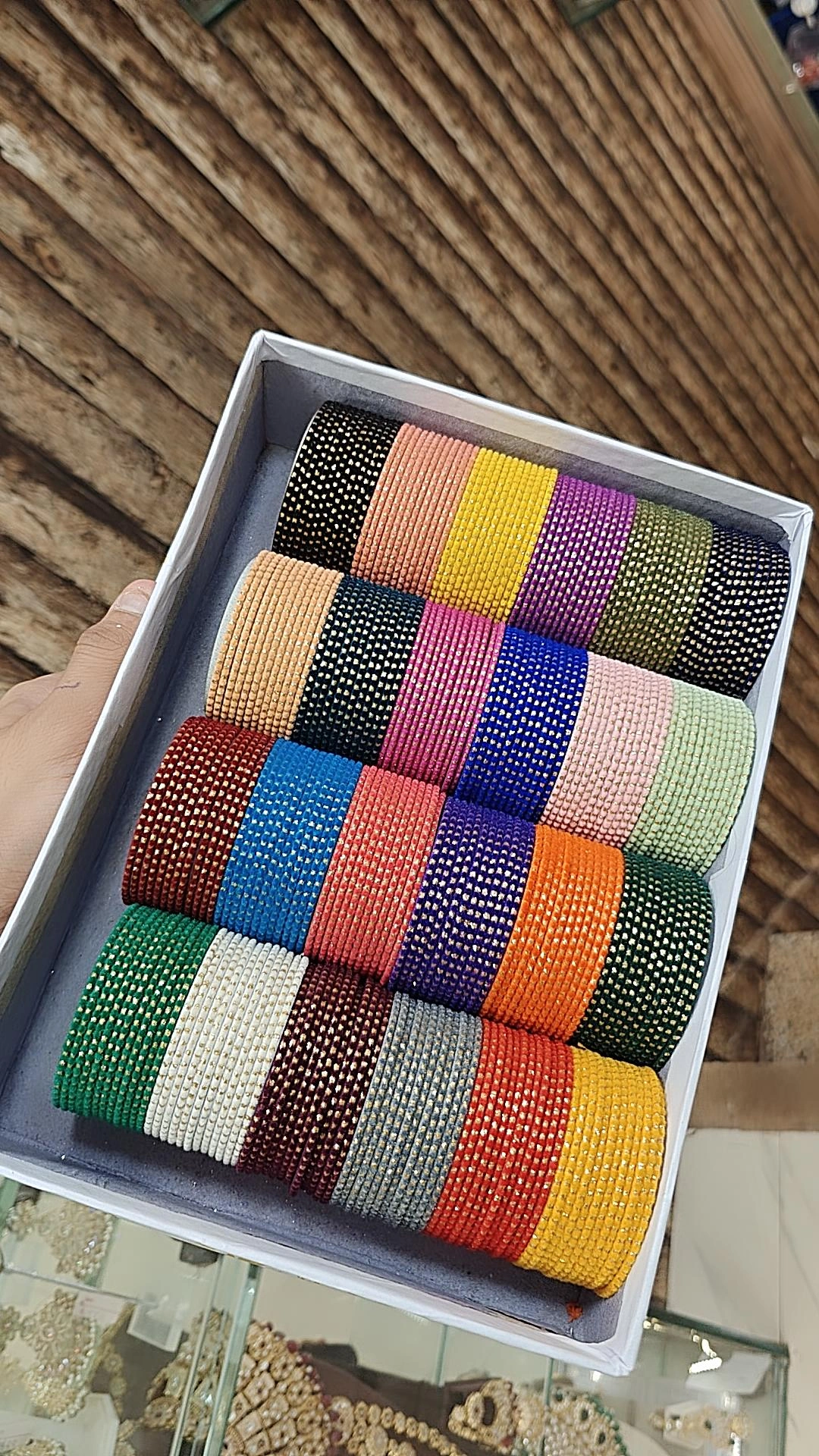 VELVET DOTTED BANGLES BOX