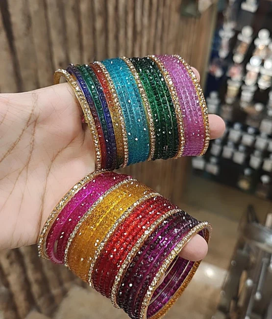 MULTI GLASS BANGLES