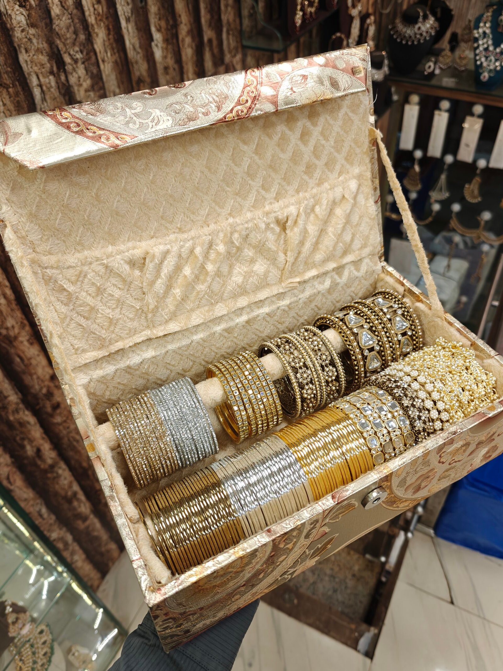 LUXURY GOLD COMBO BOX