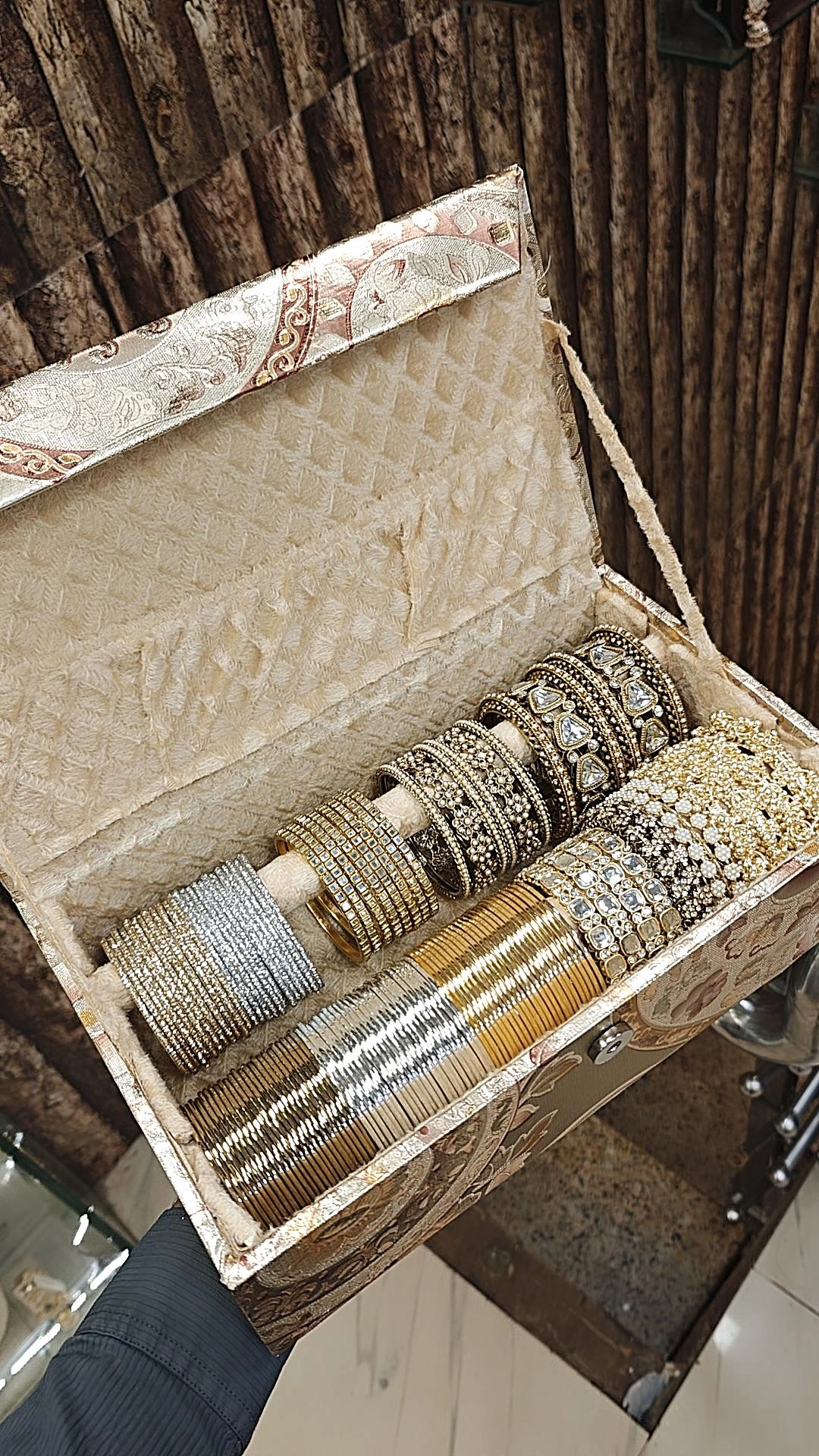 LUXURY GOLD COMBO BOX