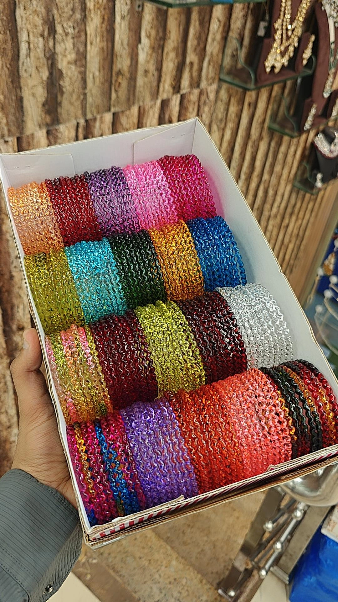 MAGGIE JELLY GLASS BANGLES