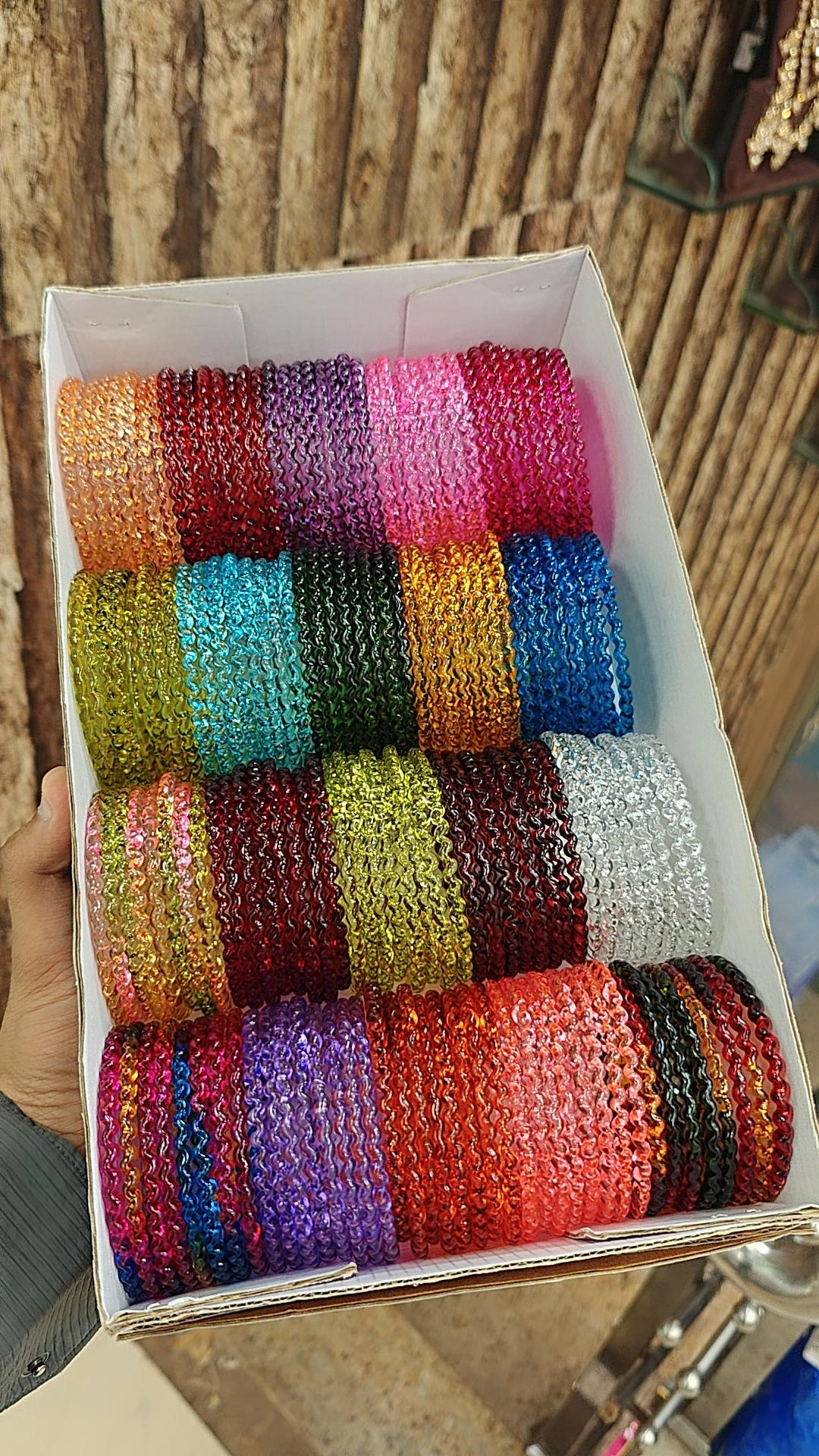 MAGGIE JELLY GLASS BANGLES
